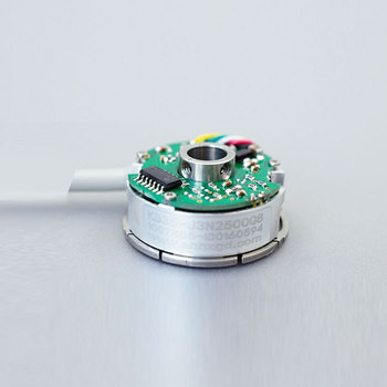 35mm Mini Incremental Rotary Encoder Hollow Shaft UVW Signal Servo Motor Robotic